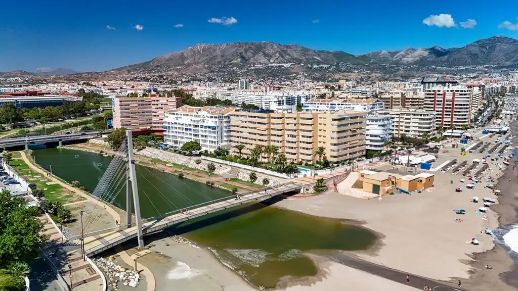 Apartamento con piscina en venta en Castillo Sohail - Myramar, imagen 30