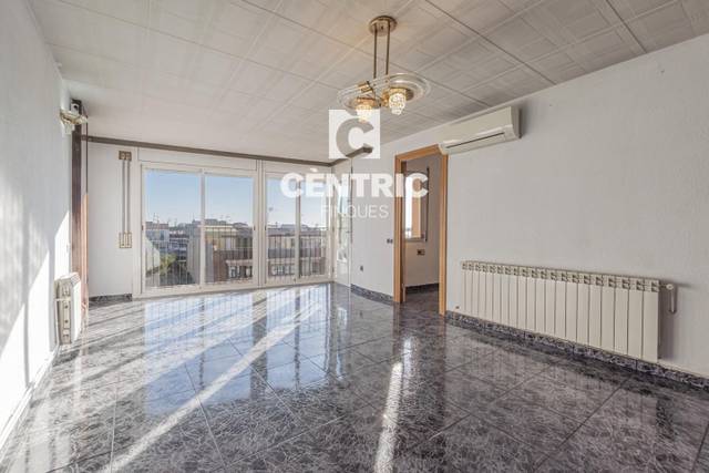 Piso en Venta en Plaça Catalunya - Escola Industrial