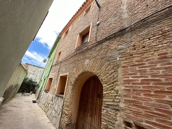 Exterior view of Houses for sale in Magallón