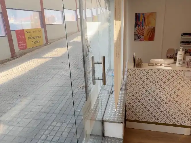 Local comercial en venda a Doctor ferran 22