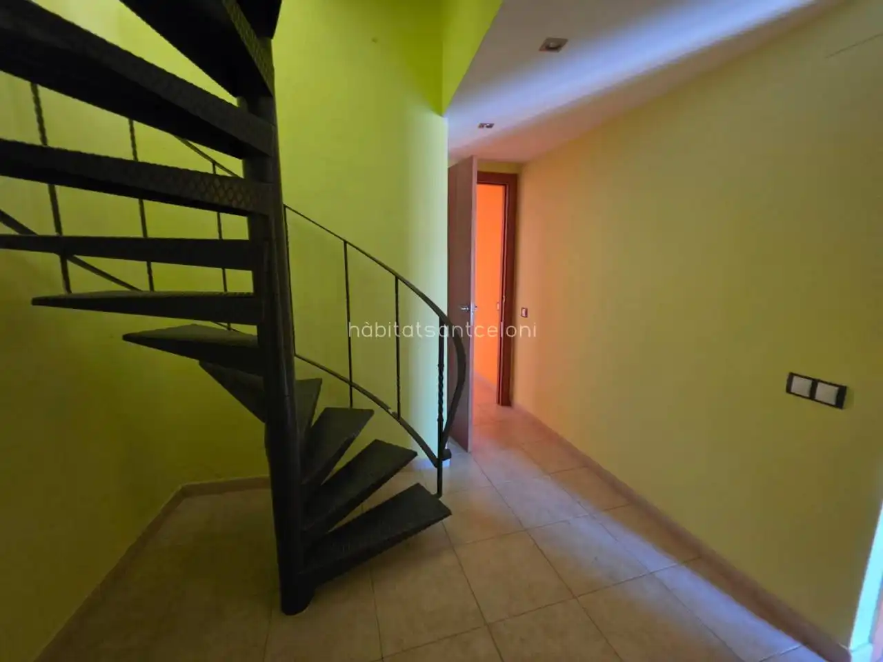 Maisonette zum Verkauf in Riells i Viabrea mit Terrasse, Balkon und Gemeinschaftspool