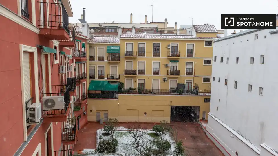 Exterior view of Apartments for share in Madrid  with Air Conditioner, Heating and Terrace
