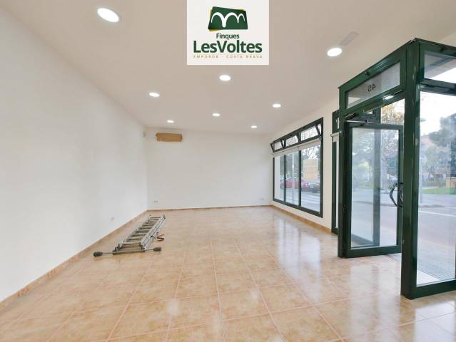 Local comercial en Alquiler en Carrer de Sant Ramon en Molí de Vent - La Sauleda