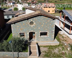 Vista exterior de Casa o xalet en venda en La Vall d'en Bas amb Terrassa