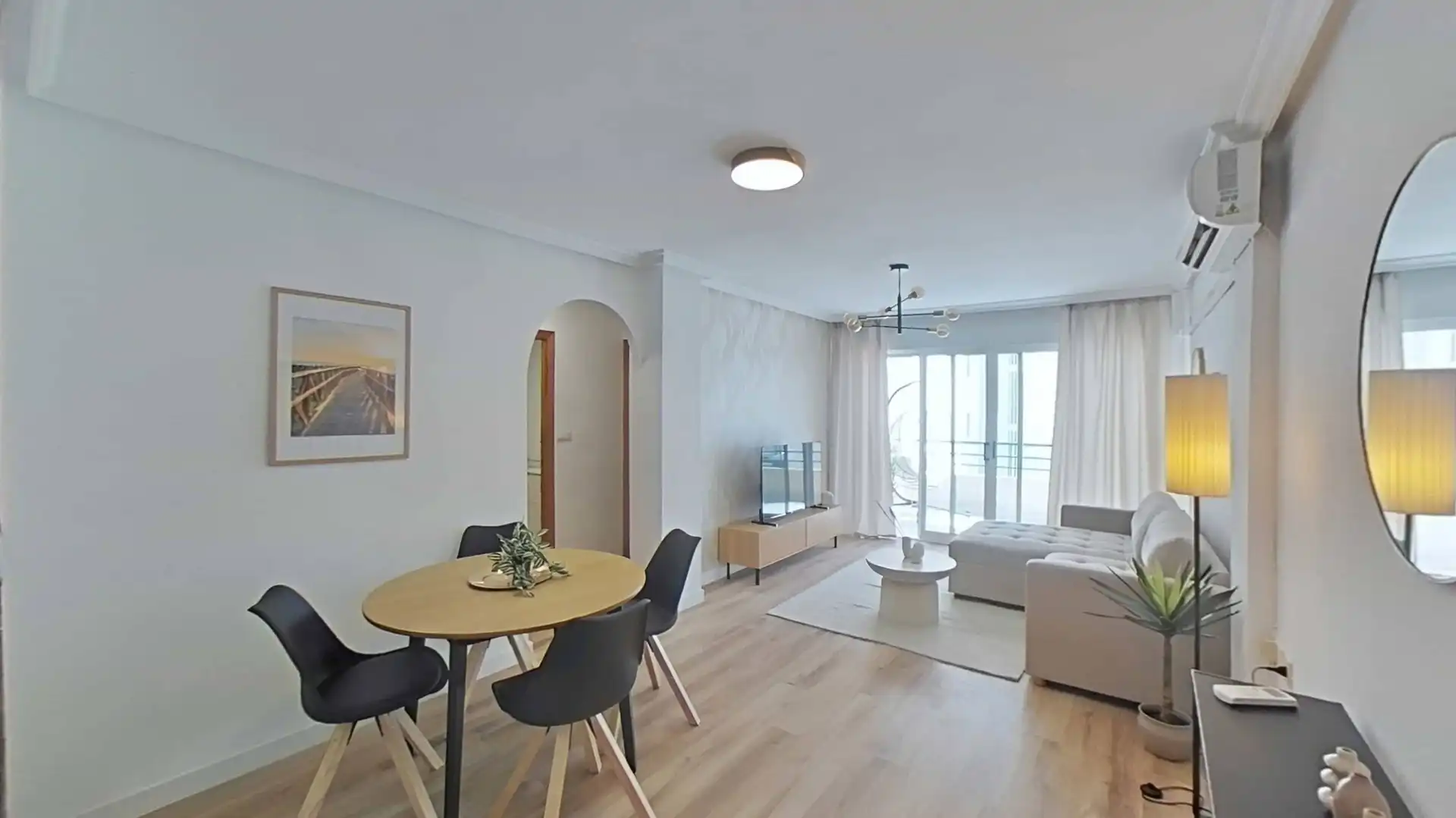 Sala d'estar de Apartament en venda en Torrevieja amb Aire condicionat, Calefacció i Terrassa