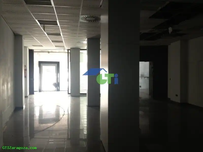 Local en venta en Zaragoza