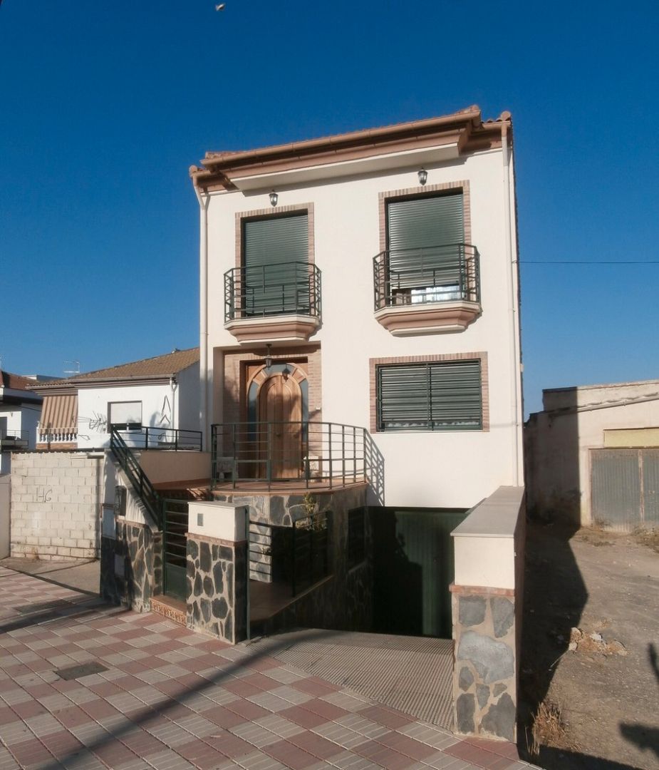 Exterior view of House or chalet for sale in Alcaudete