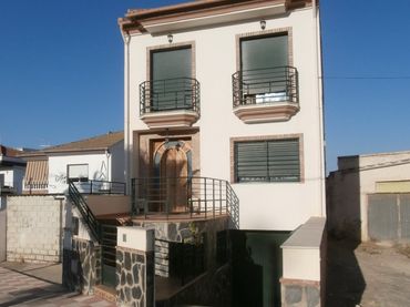 Casa en venta en Avenida Andalucía 85