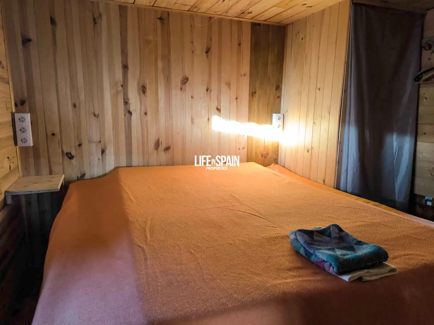 Schlafzimmer von Country house zum Verkauf in Rasquera mit Klimaanlage, Privatgarten und Terrasse