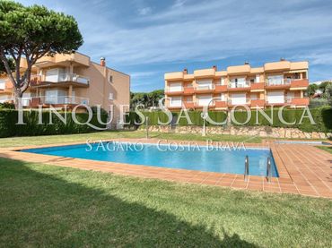 Apartment with pool for sale in S'Agaró