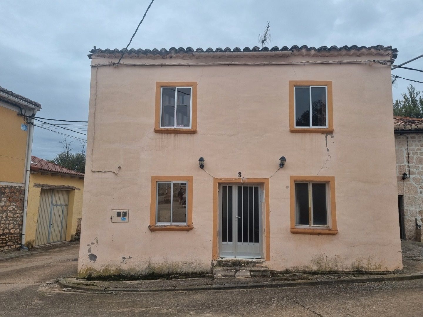 Exterior view of House or chalet for sale in Estépar