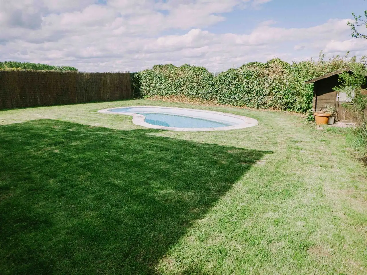 Swimming pool of Houses for sale in Husillos , Palencia