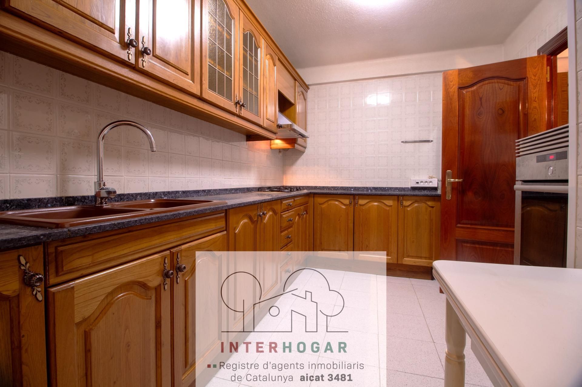 Küche von Wohnung zum Verkauf in Cerdanyola del Vallès