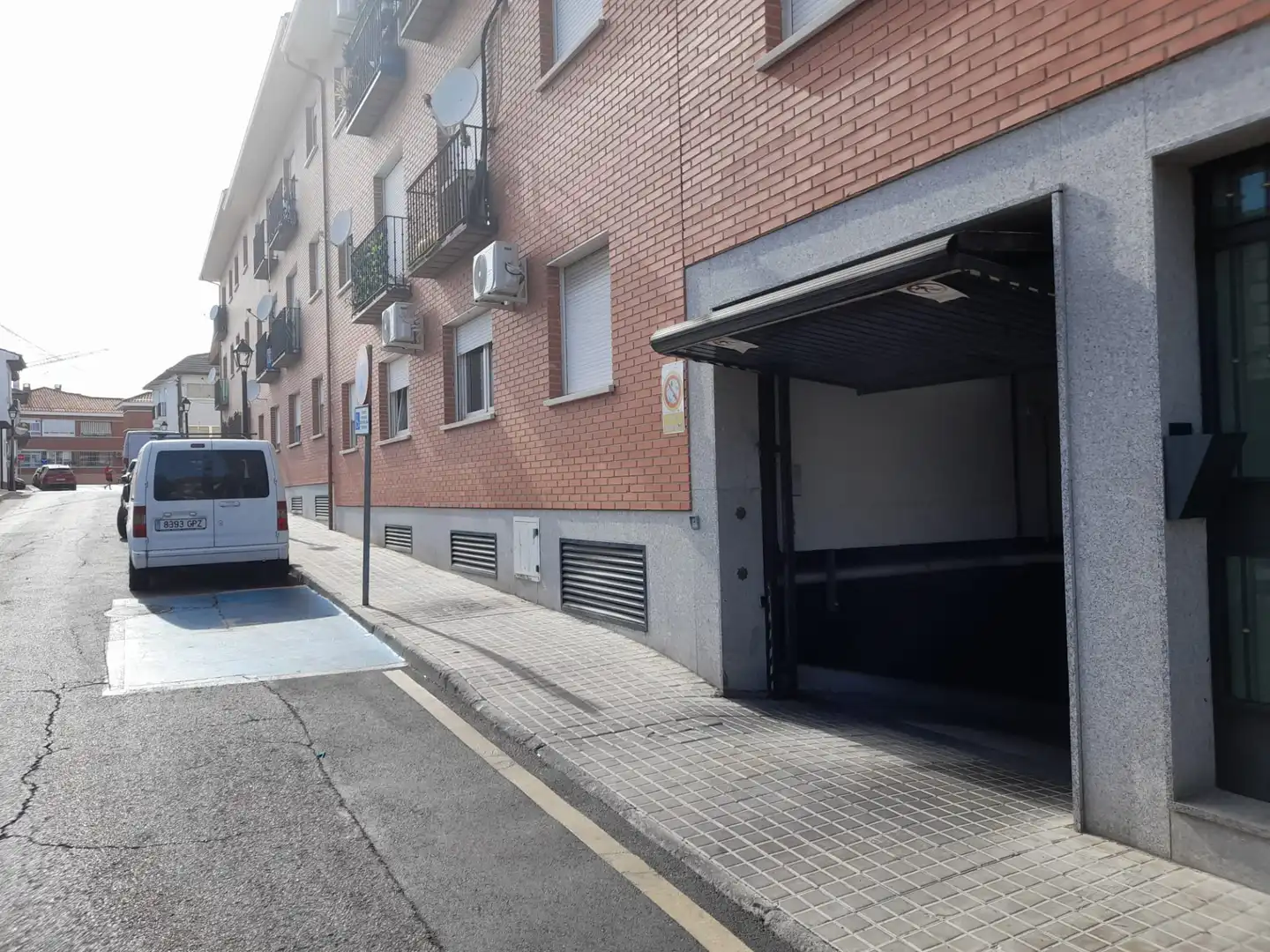 Parkplatz von Garage zur Miete in Brunete