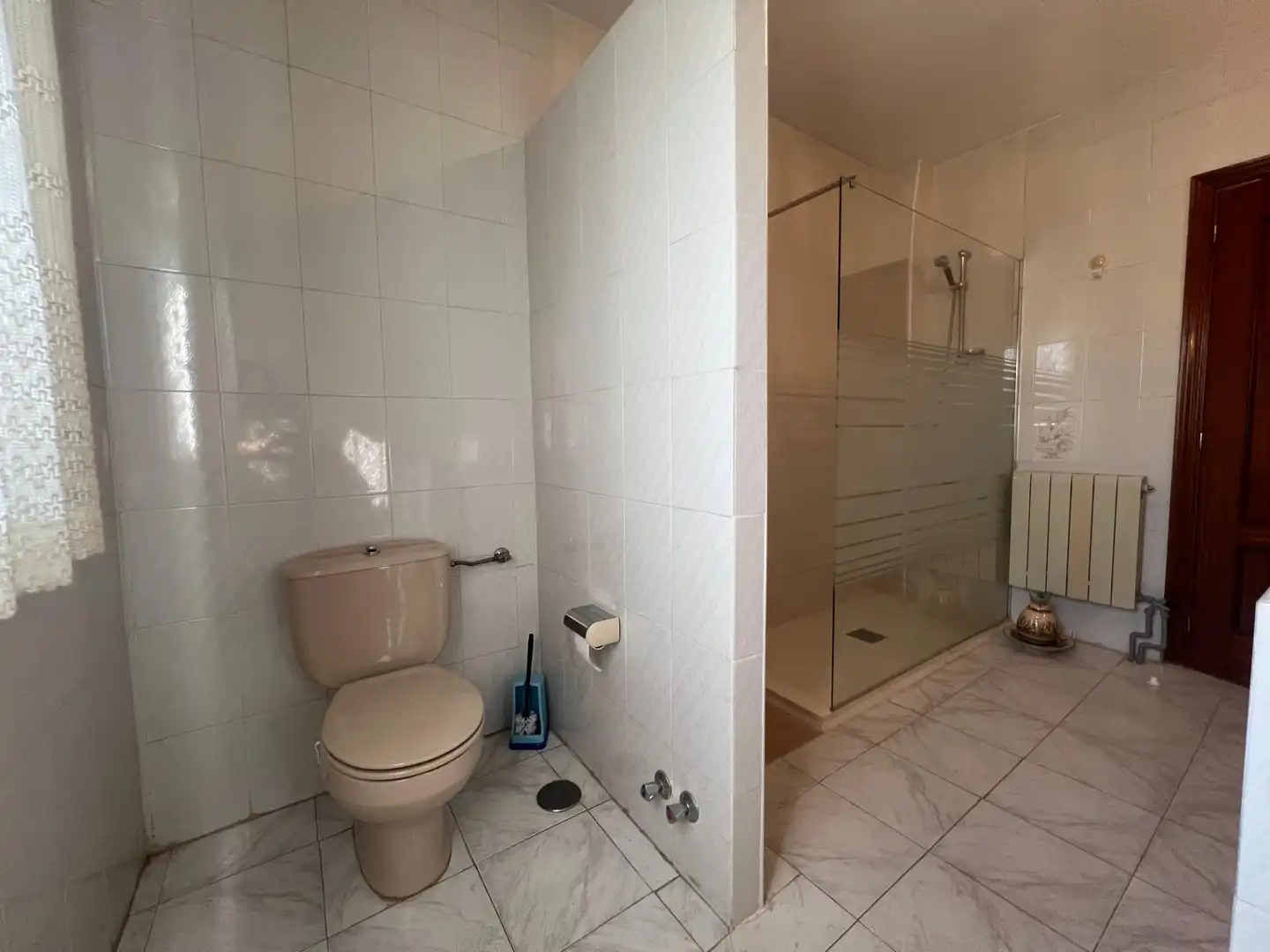 Bathroom of Houses for sale in El Viso de San Juan  with Air Conditioner, Heating and Private garden