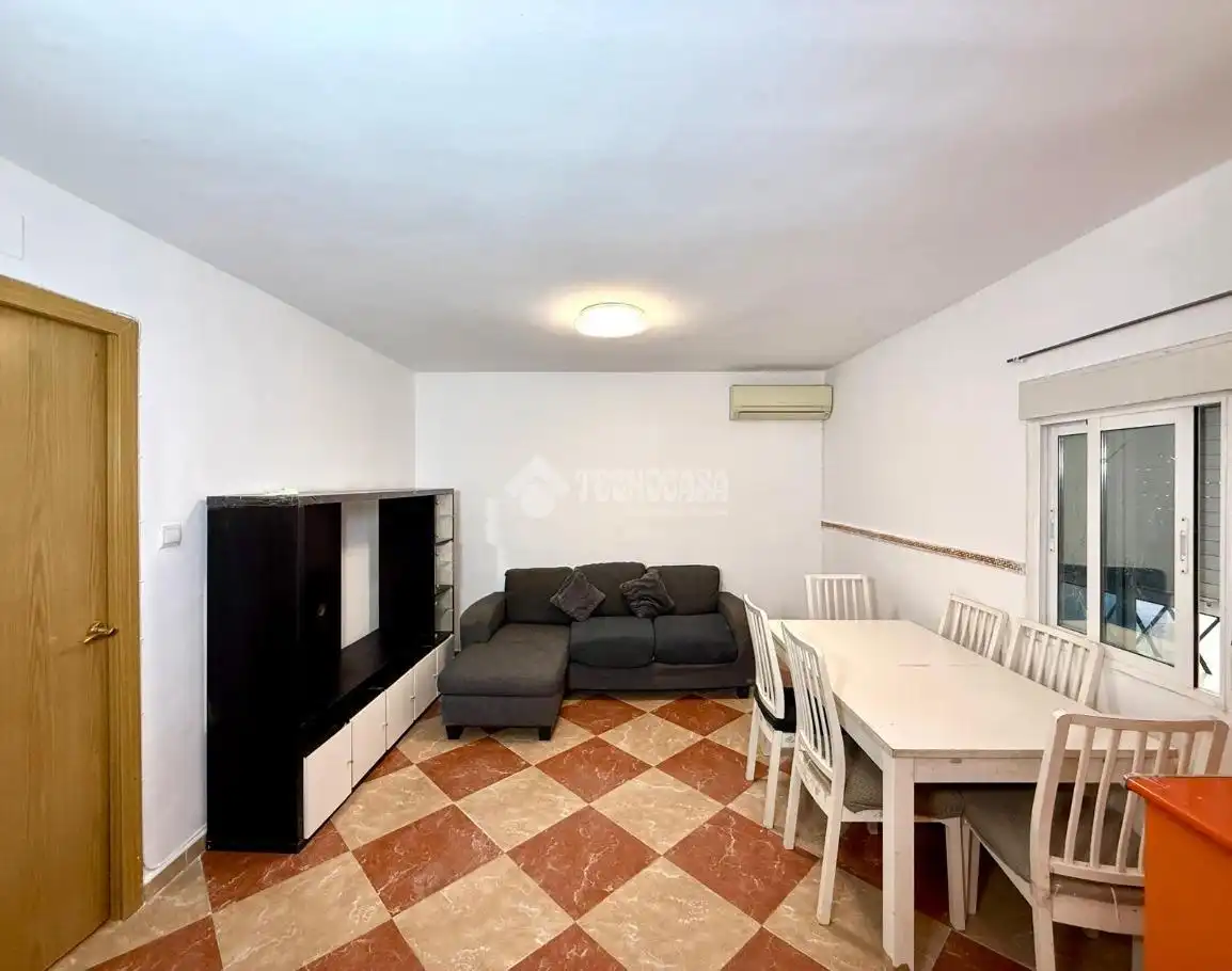 Sala d'estar de Pis en venda en Madrid amb Aire condicionat