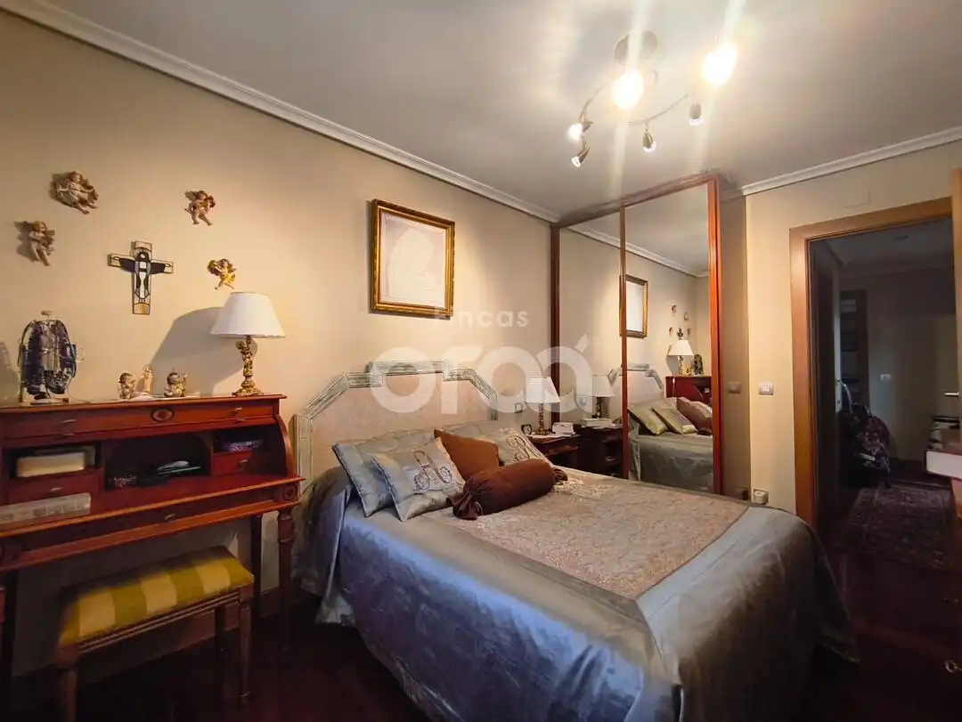 Bedroom of Flat for sale in Santurtzi   with Heating, Storage room and Balcony