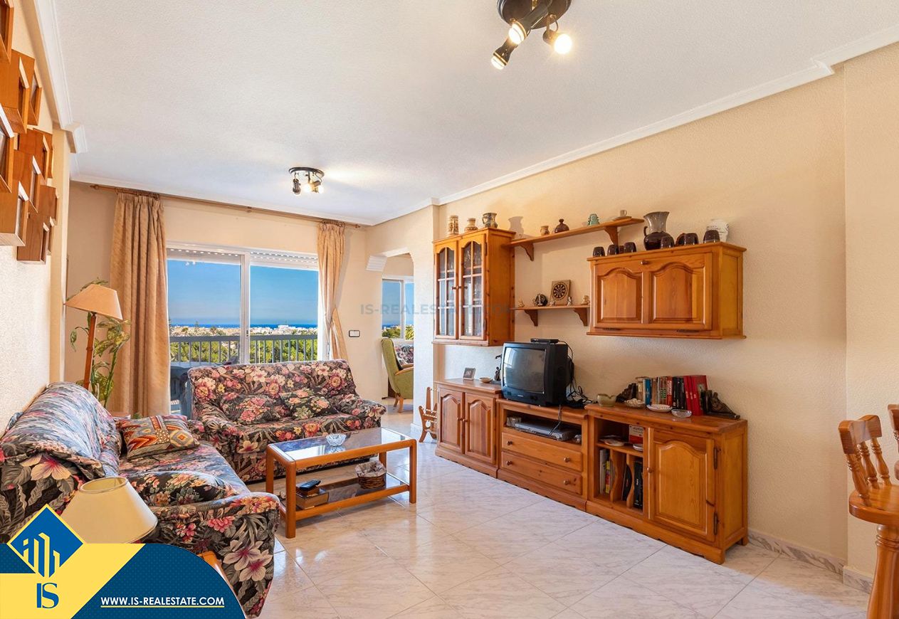 Sala d'estar de Àtic en venda en Torrevieja amb Calefacció, Terrassa i Moblat