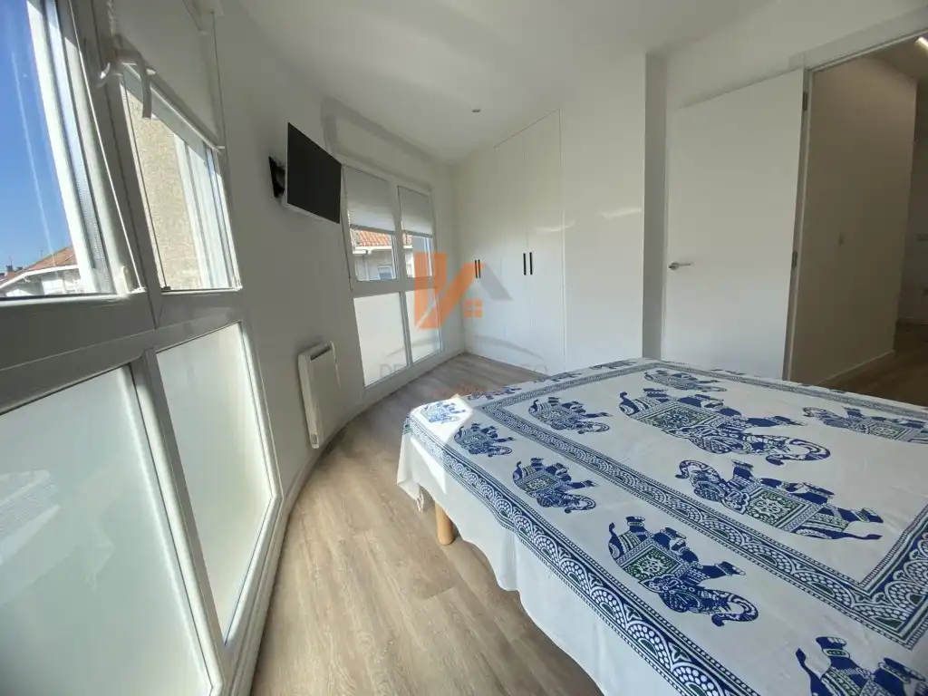 Bedroom of Apartments for rent in Santiago de Compostela   with Furnished
