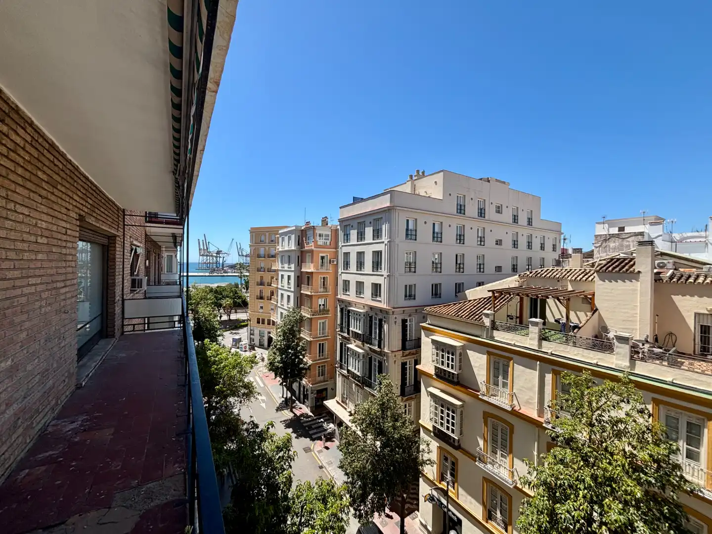 Vista exterior de Piso en venta en Málaga con Terraza y Balcón