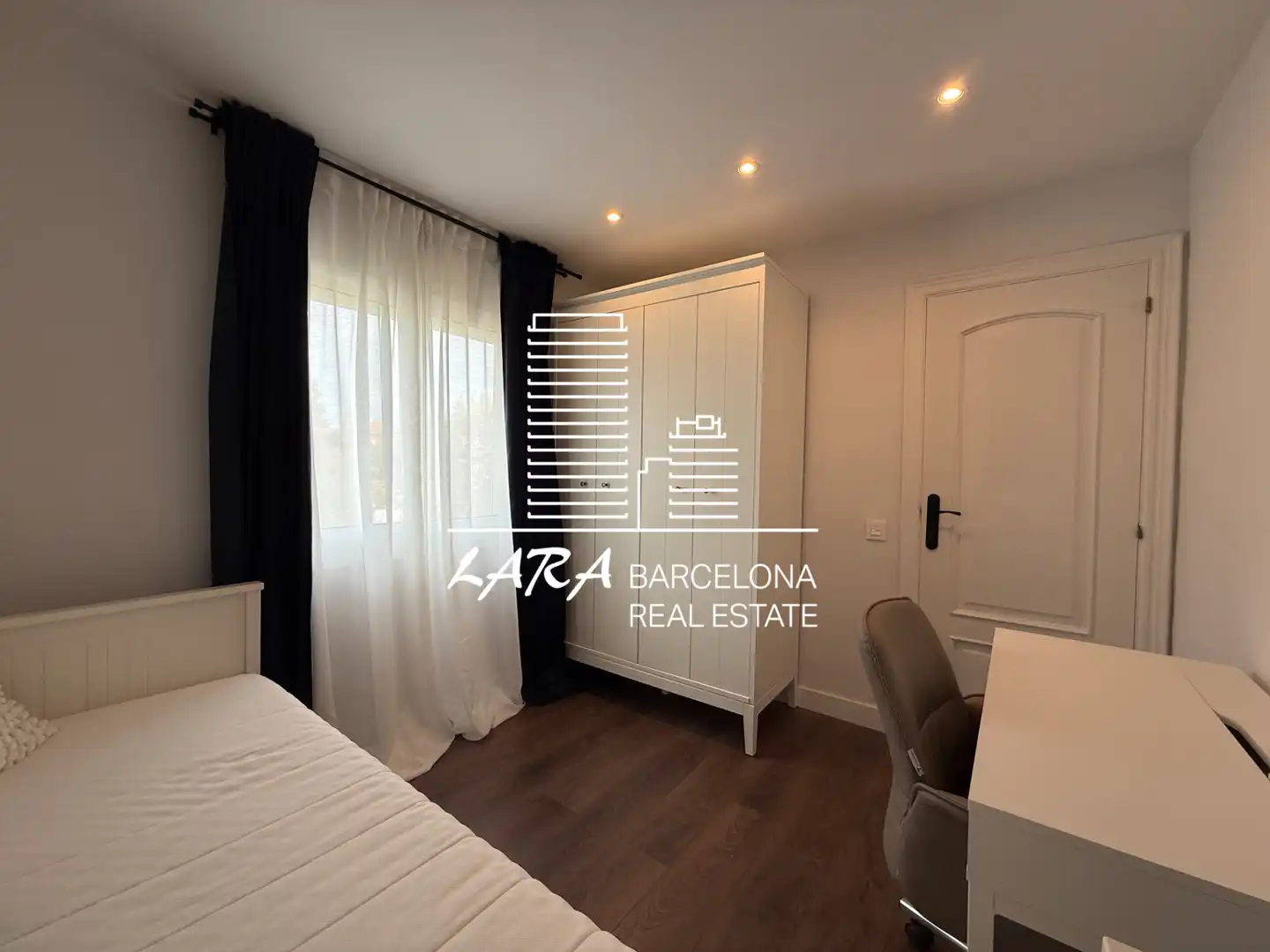 Bedroom of Flat for sale in Montmar