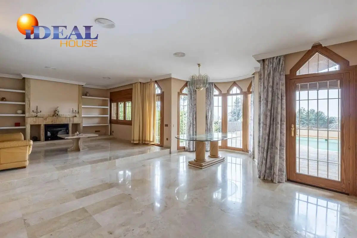 Casa con terrazza in vendita a Calle ARCES UR.MONTELUZ, imagen 8