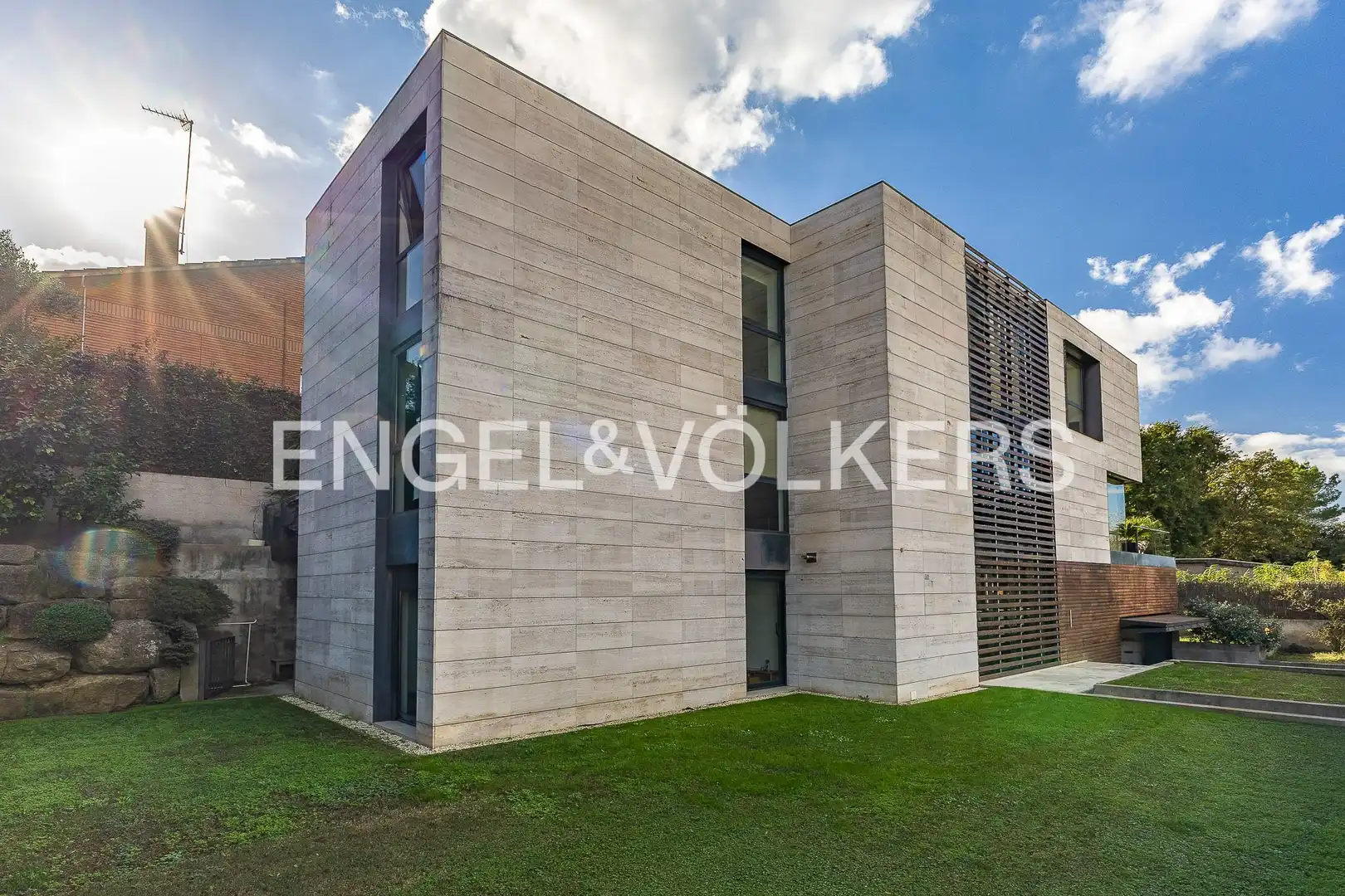 Exterior view of Houses for sale in Sant Cugat del Vallès  with Air Conditioner, Heating and Private garden