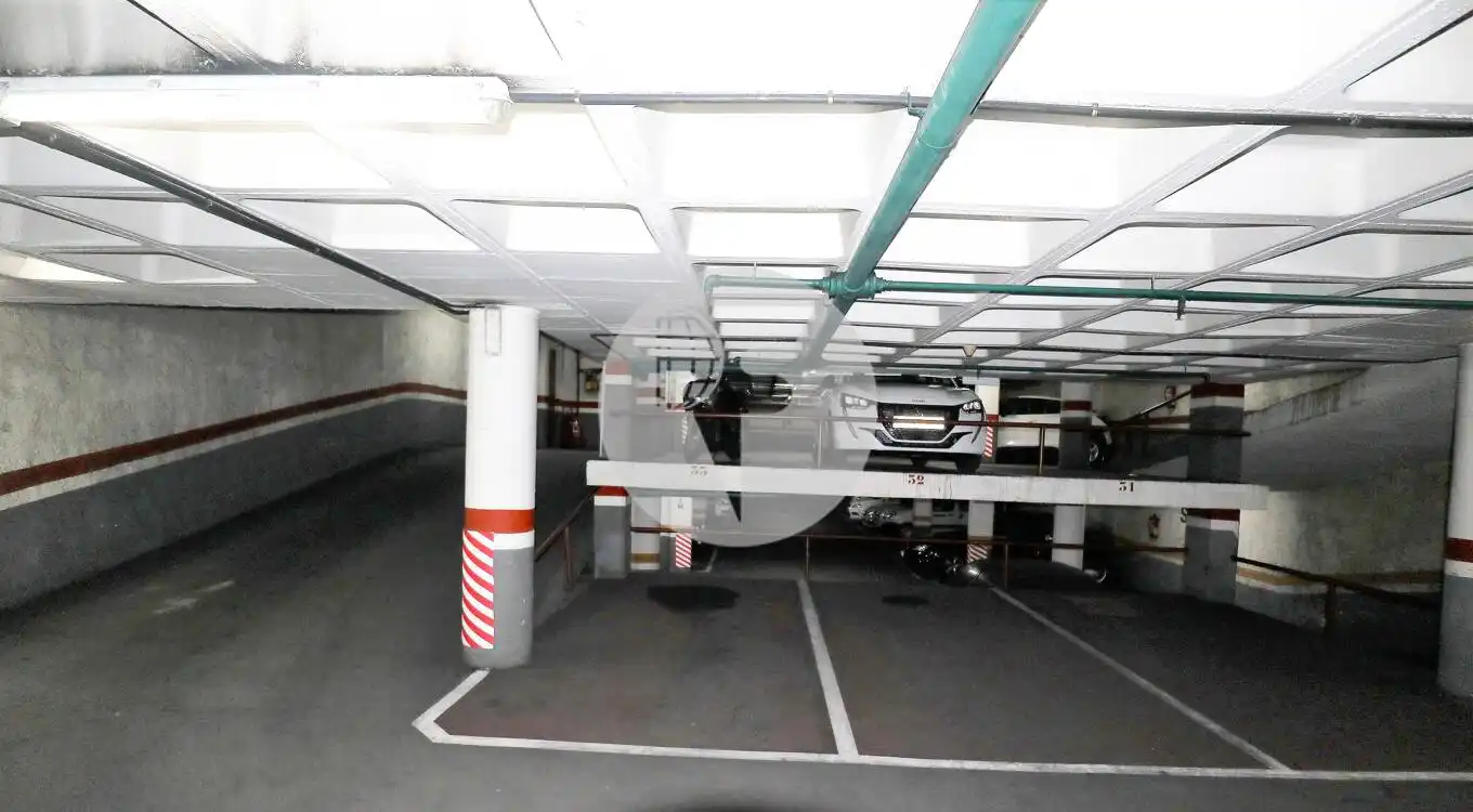 Parking for sale in Les Corts