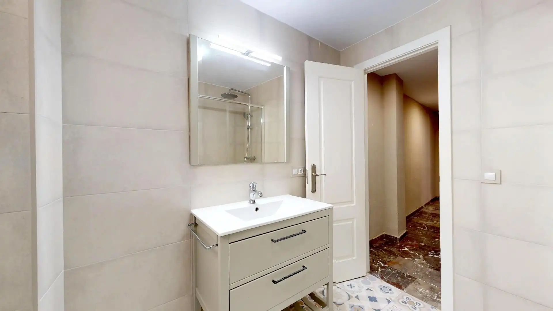 Baño de Piso en venta en Córdoba con Aire acondicionado, Terraza y Trastero