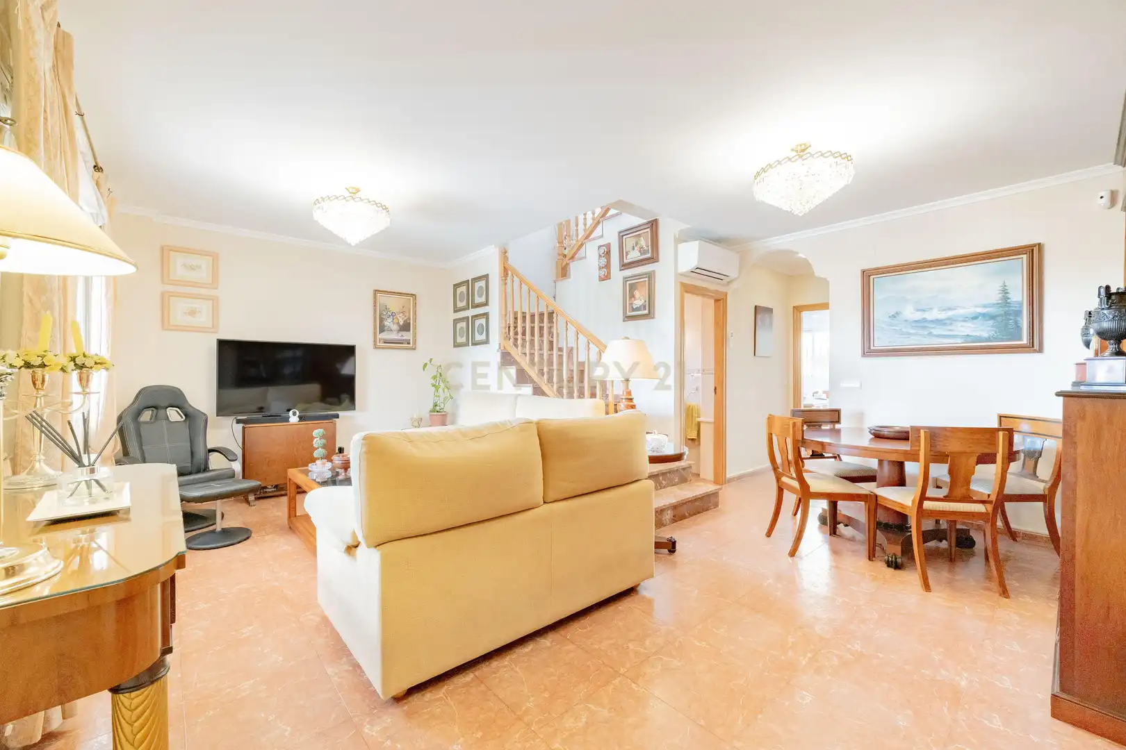 Sala de estar de Casa adosada en venta en Náquera con Trastero, Piscina y Horno