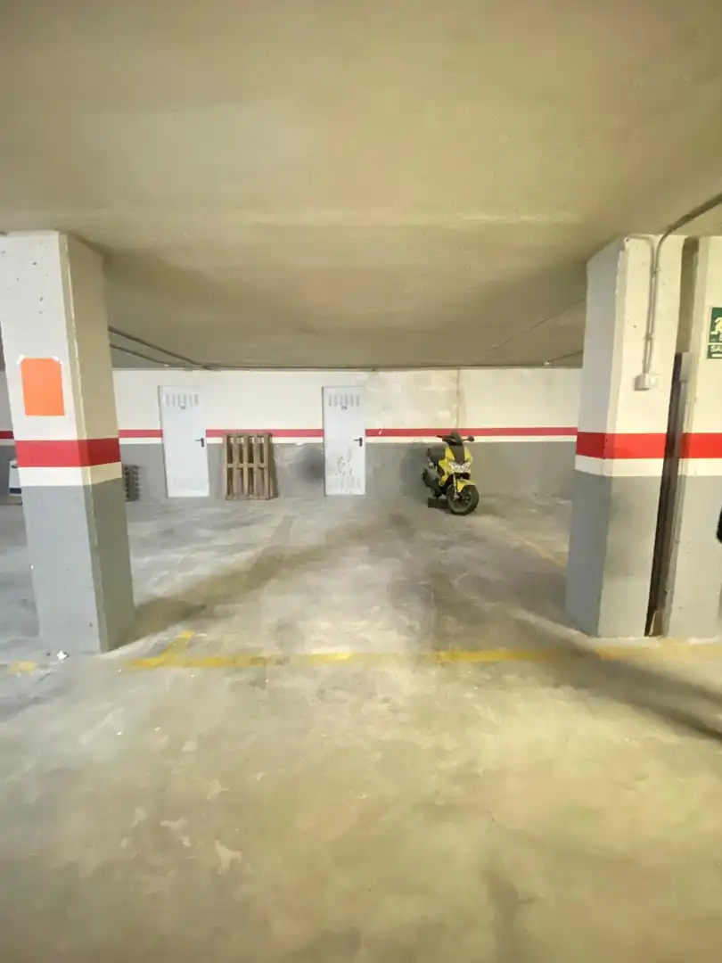 Parcheggio in vendita a Canals, imagen 2