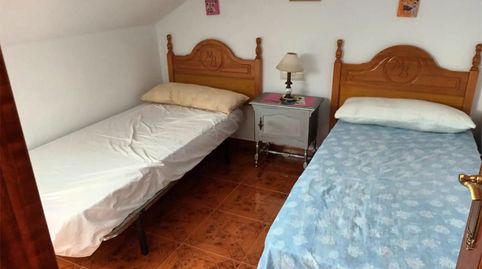 Foto 2 de Casa adosada en venda a Leiro, 28, Miño, A Coruña