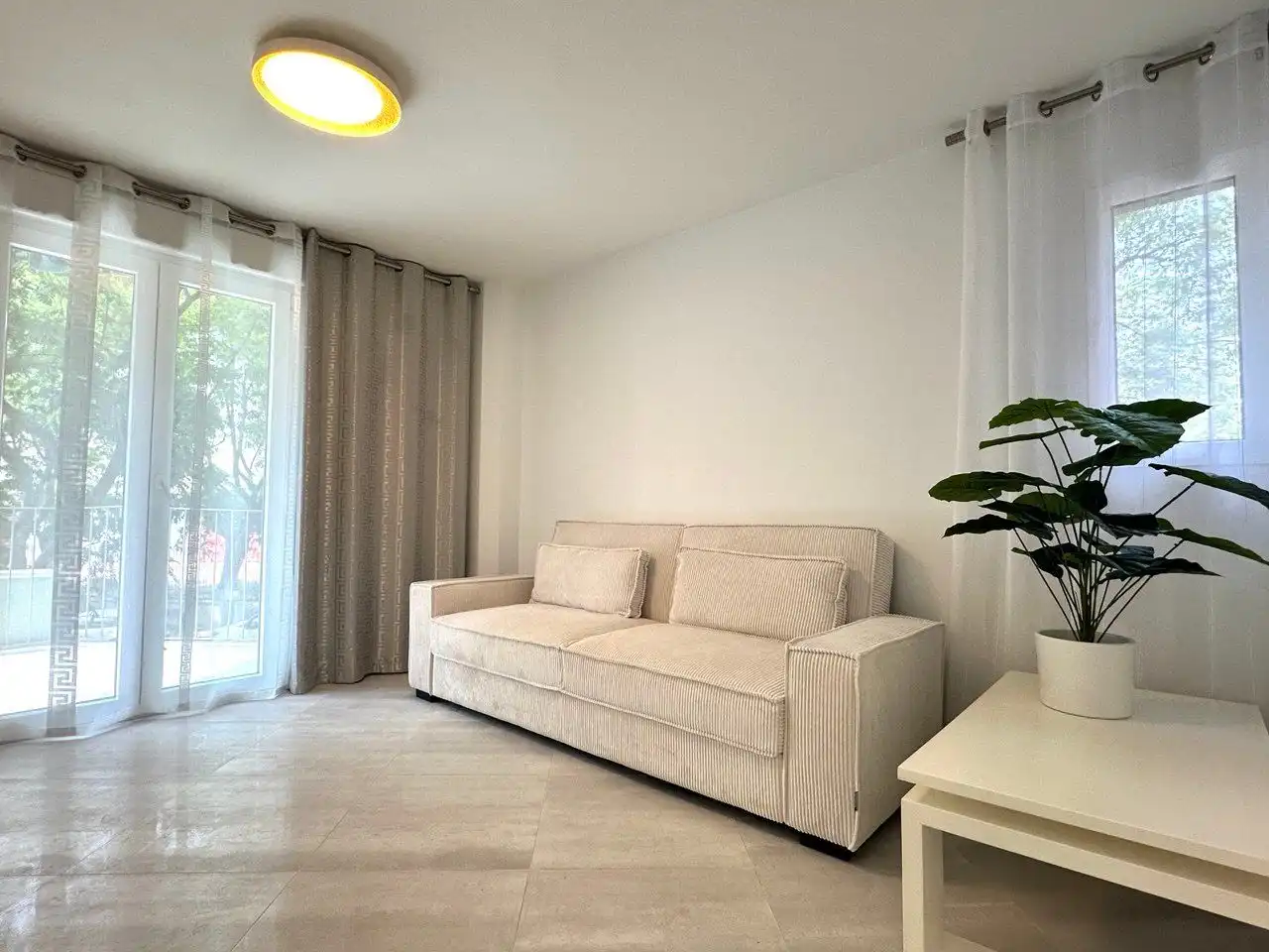 Flat with lift for sale in avenida barcelona 12