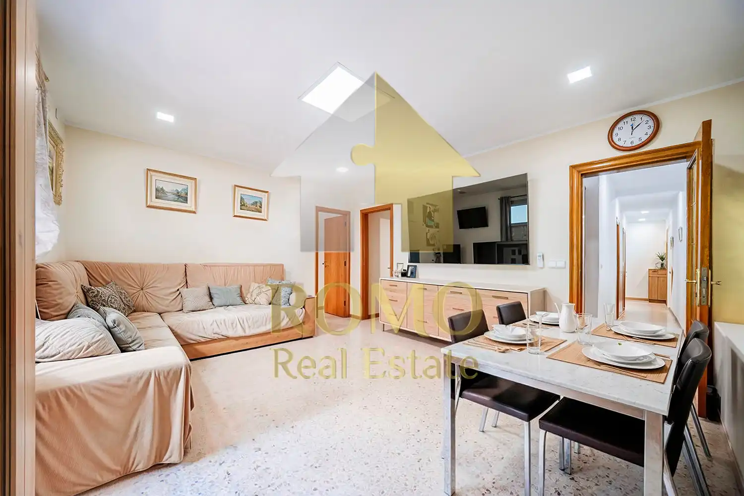 Sala de estar de Piso en venta en Santa Perpètua de Mogoda con Aire acondicionado, Calefacción y Balcón