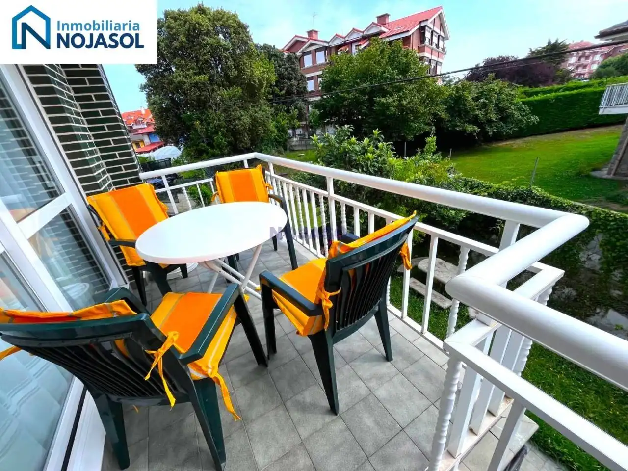 Terraza de Apartamento de alquiler en Noja con Calefacción, Terraza y Amueblado
