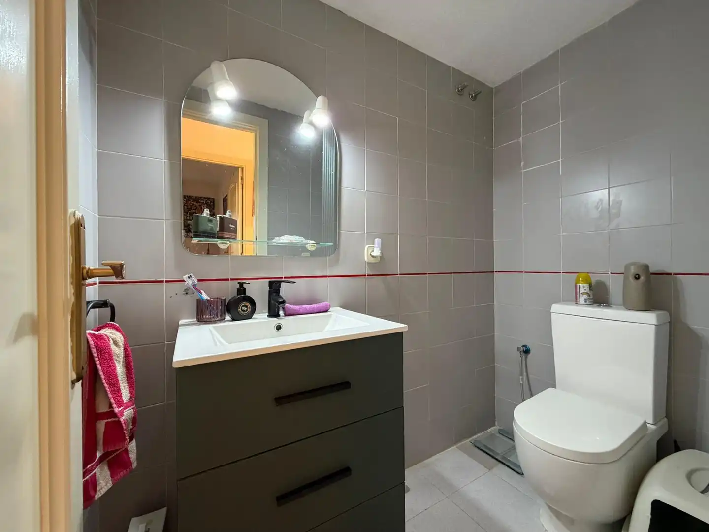 Bathroom of Ground floor for sale in L'Alfàs del Pi  with Air Conditioner, Private garden and Furnished