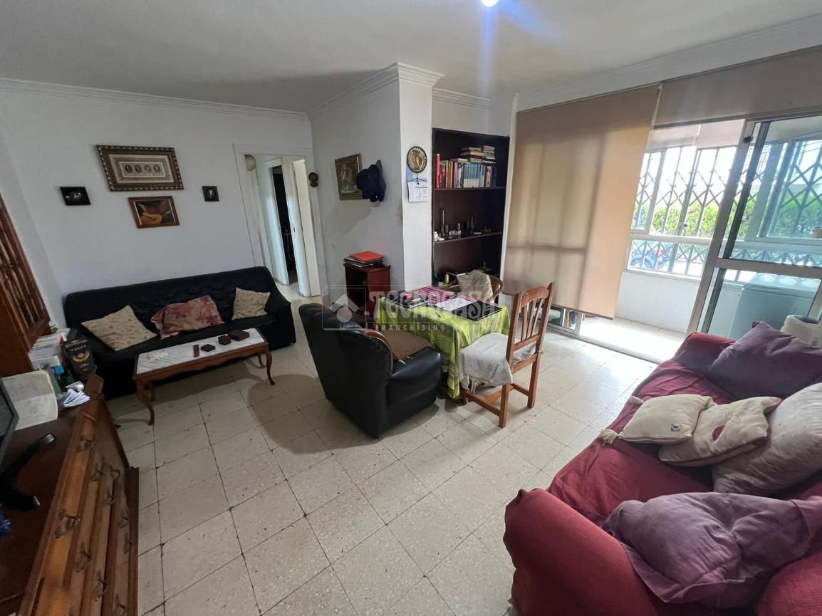 Sala d'estar de Pis en venda en El Puerto de Santa María amb Aire condicionat, Traster i Balcó