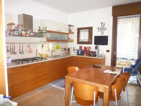 Kitchen of Flat for sale in Lleida