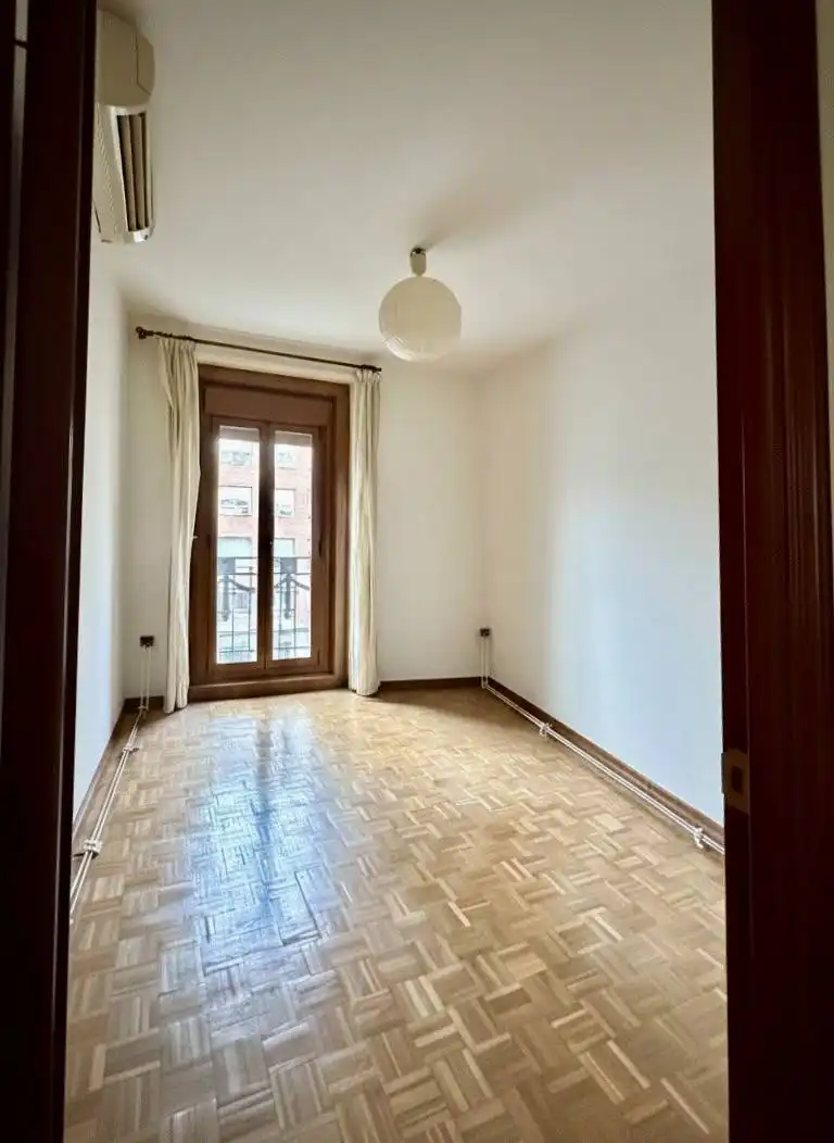 Habitación de Piso en venta en Madrid con Aire acondicionado, Calefacción y Parquet
