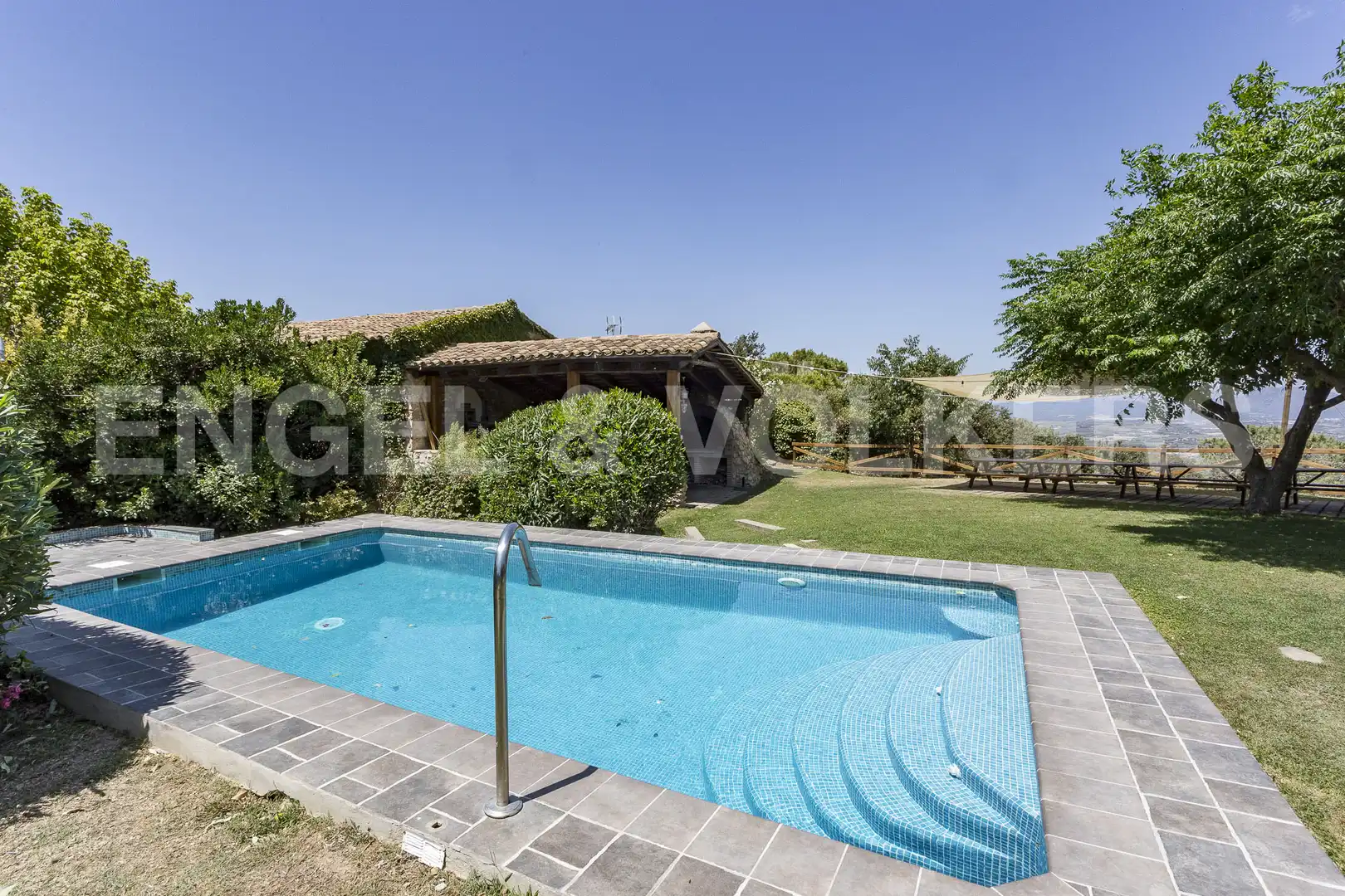 Piscina de Finca rústica en venta en Subirats con Calefacción, Jardín privado y Parquet