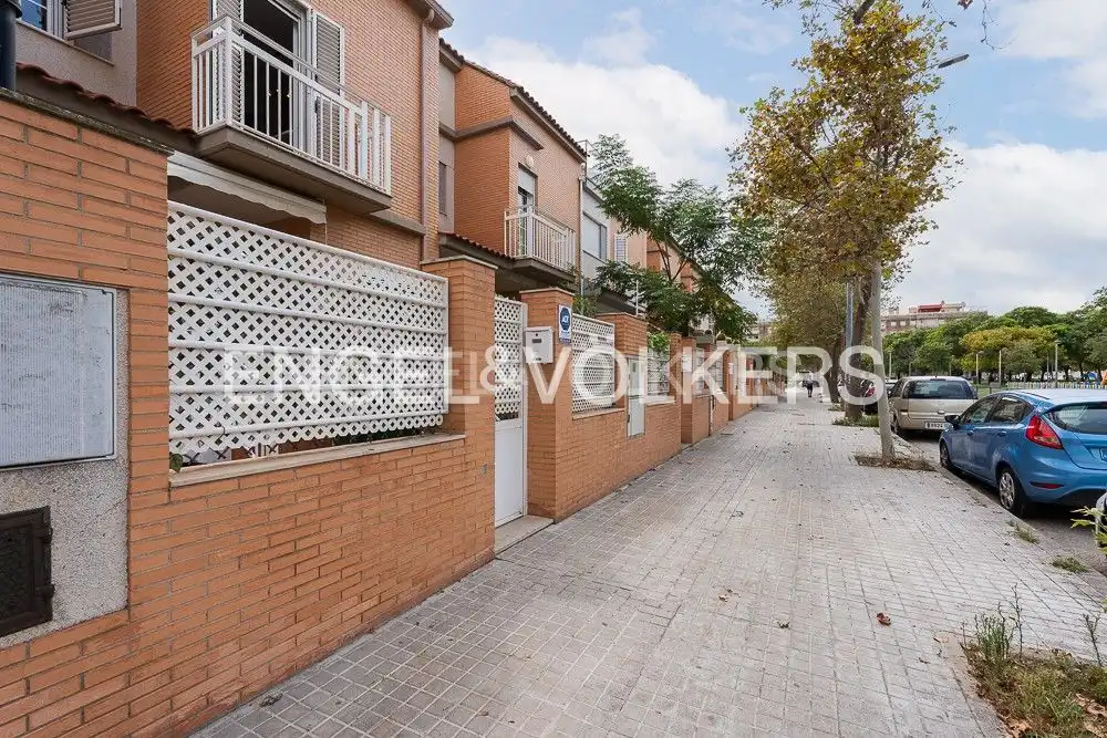 Vista exterior de Casa o chalet en venta en Valencia con Aire acondicionado, Calefacción y Terraza