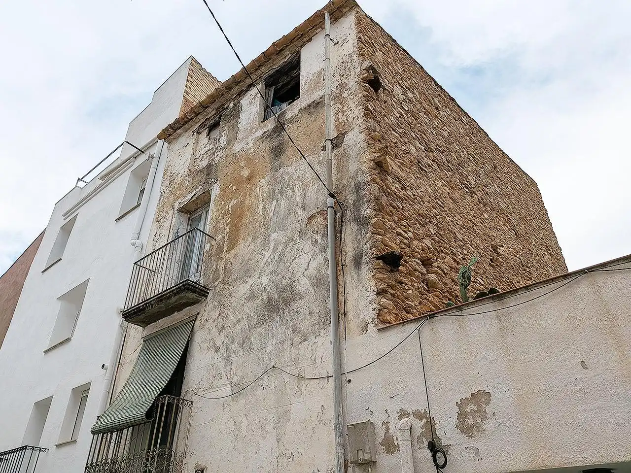Vista exterior de Casa o xalet en venda en Ulldecona amb Balcó