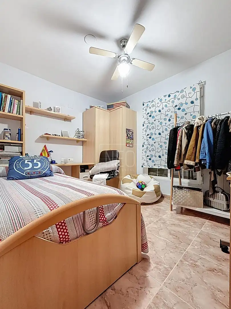 Habitación de Casa adosada en venta en Vegas del Genil con Aire acondicionado, Calefacción y Trastero