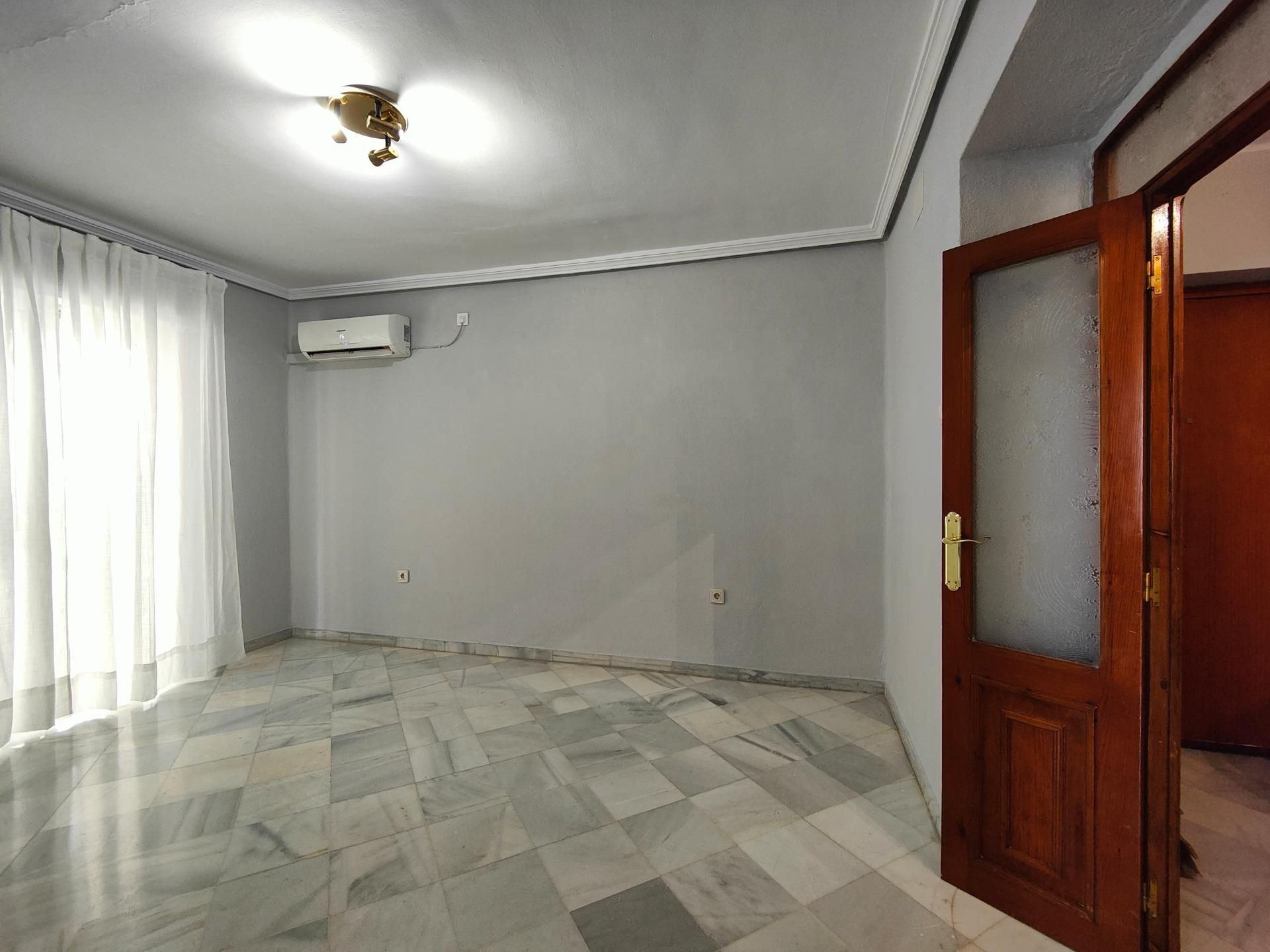 Flat to rent in Avenida GRECO EL, San Pablo, San Pablo - Santa Justa
