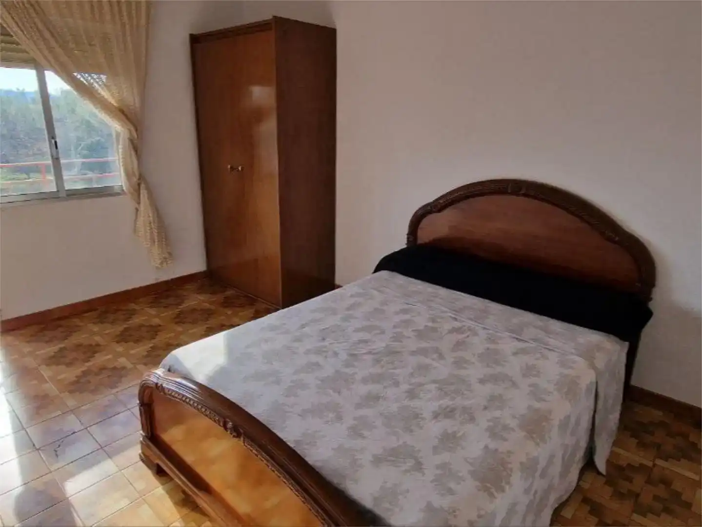 Dormitori de Casa o xalet en venda en Pinofranqueado amb Jardí privat, Traster i Moblat