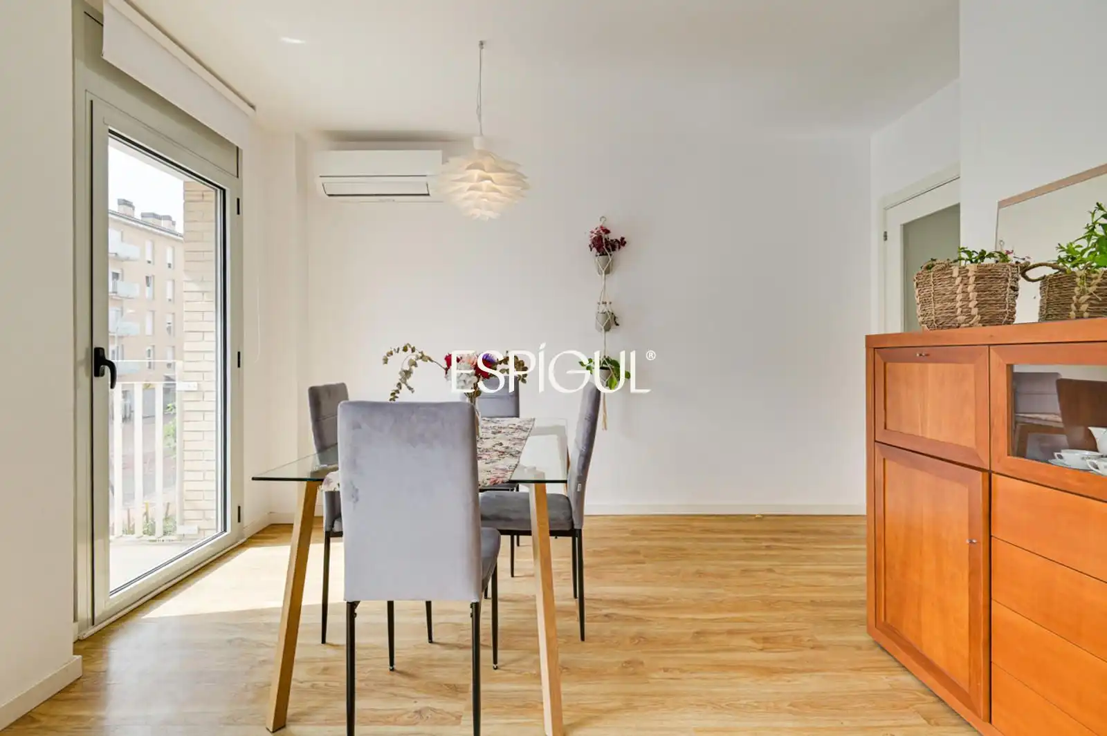 Comedor de Piso en venta en Girona con Aire acondicionado, Parquet y Trastero
