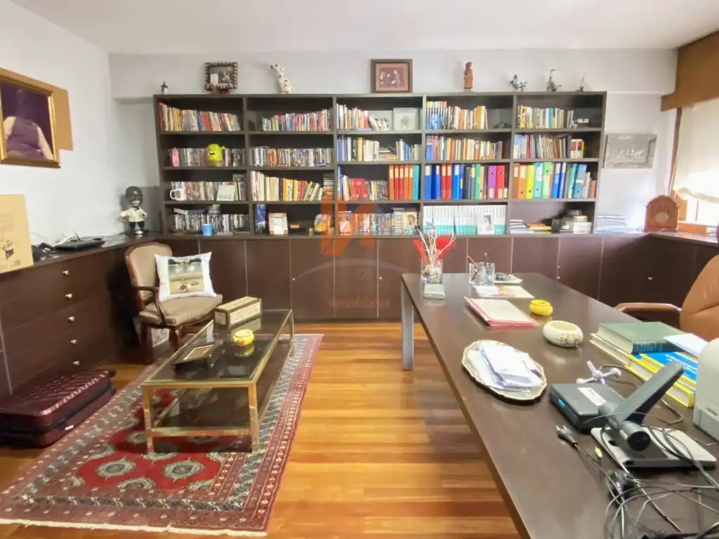 Piso en venta en Santiago de Compostela  con Calefacción y Horno