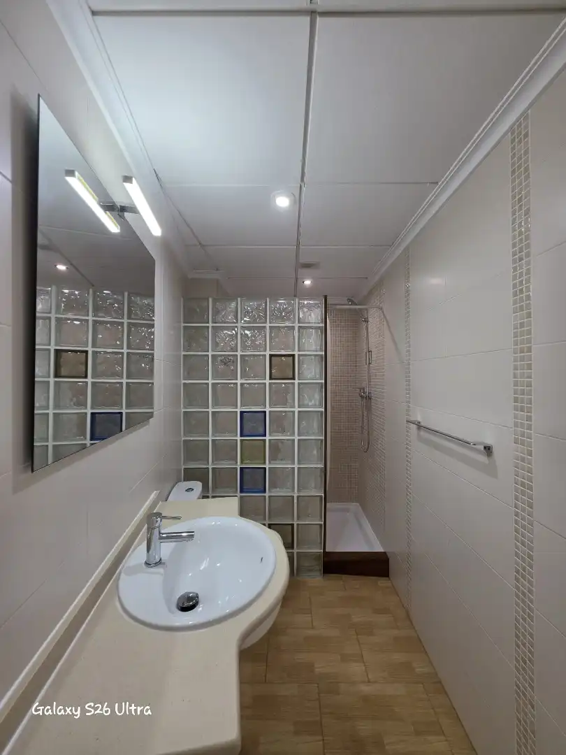 Baño de Piso de alquiler en Rojales con Terraza y Amueblado