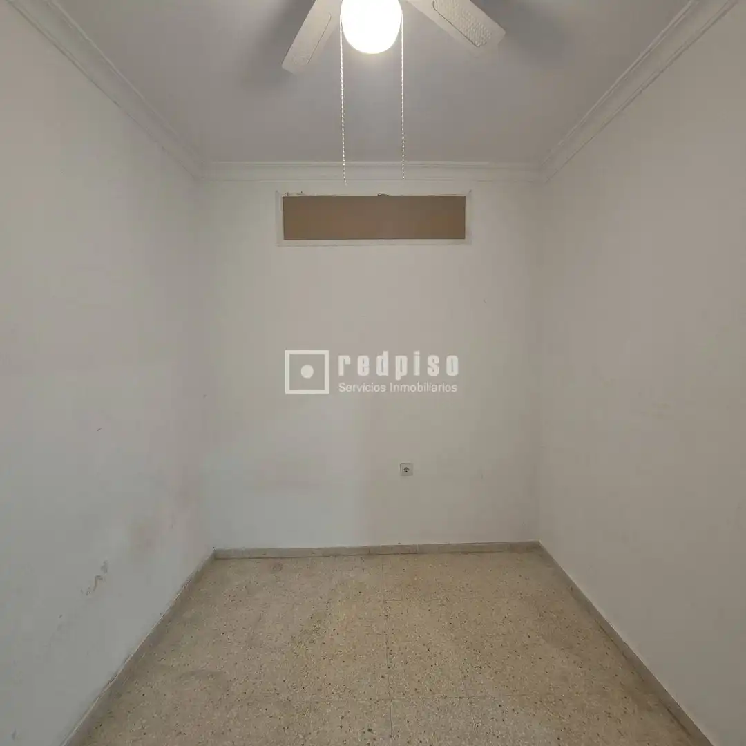 Bedroom of Flat for sale in Sevilla  with Air Conditioner, Heating and Terrace