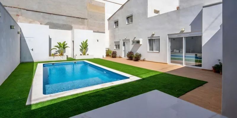 Piscina de Casa o xalet en venda en  Valencia Capital amb Aire condicionat, Jardí privat i Terrassa